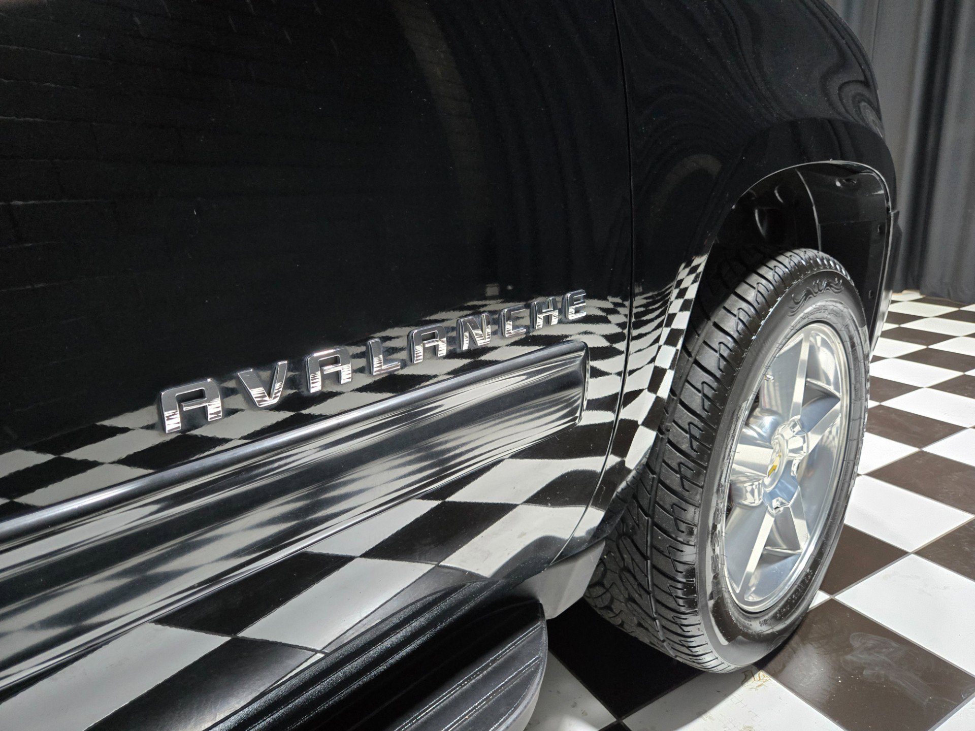 Used 2012 Chevrolet Avalanche LT w/ All-Star Edition image 52