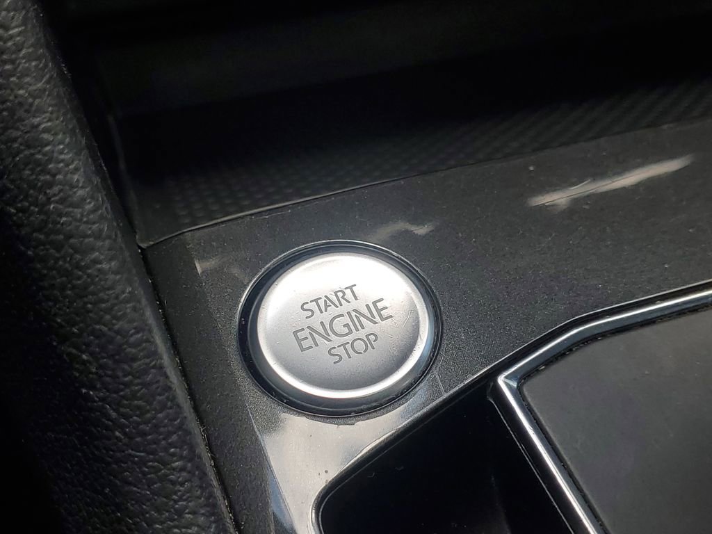 Used 2018 Volkswagen Tiguan SE FWD image 31