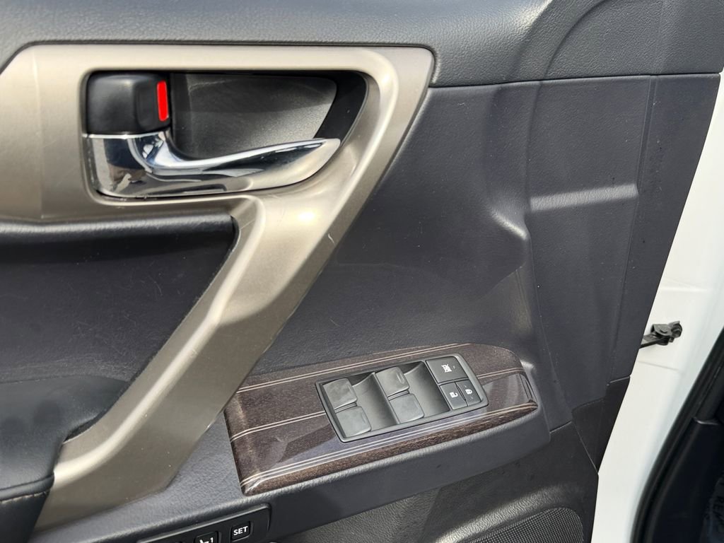Used 2021 Lexus GX 460 Premium w/ Premium Package image 14