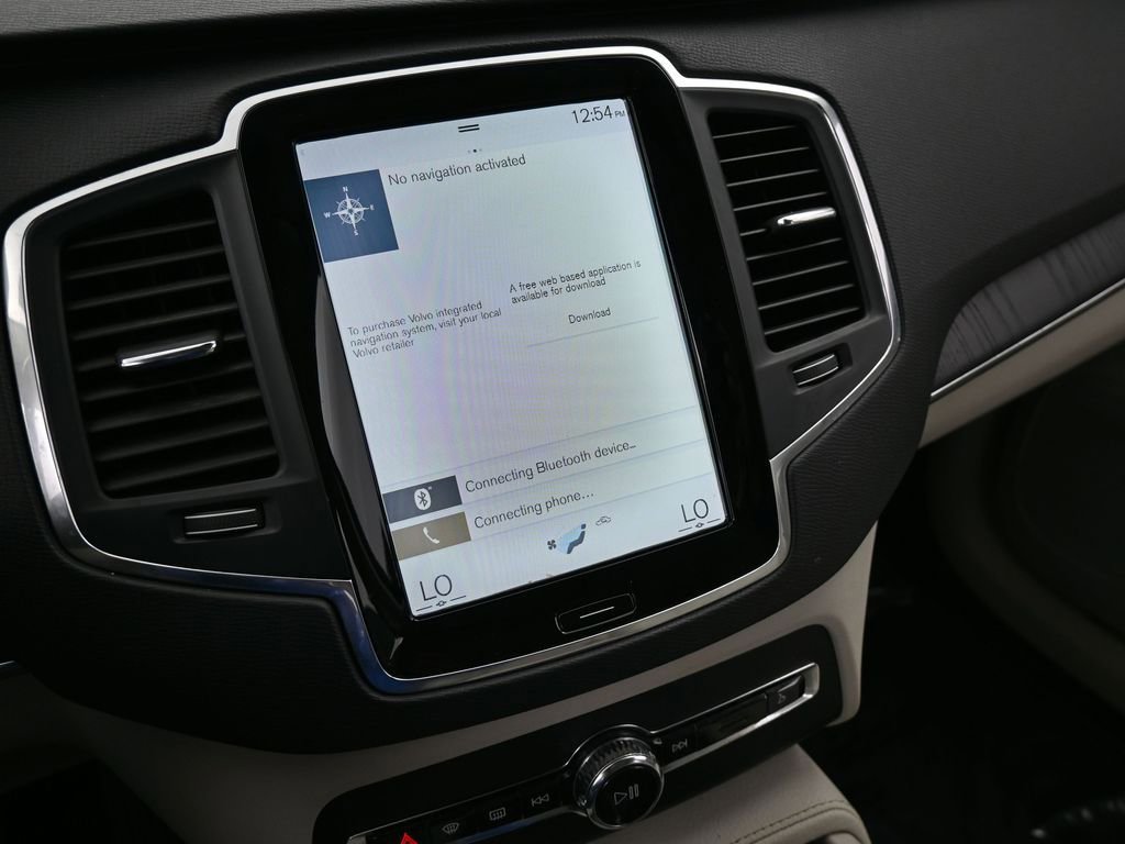 Used 2020 Volvo XC90 T5 Momentum w/ Protection Package Premier image 23