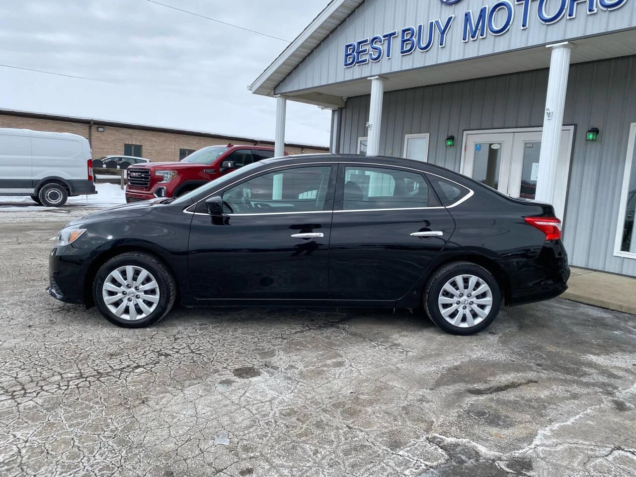 Used 2019 Nissan Sentra S image 2