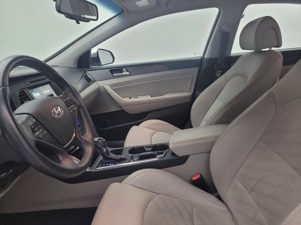Used 2016 Hyundai Sonata Sport w/ Option Group 02 FWD image 17
