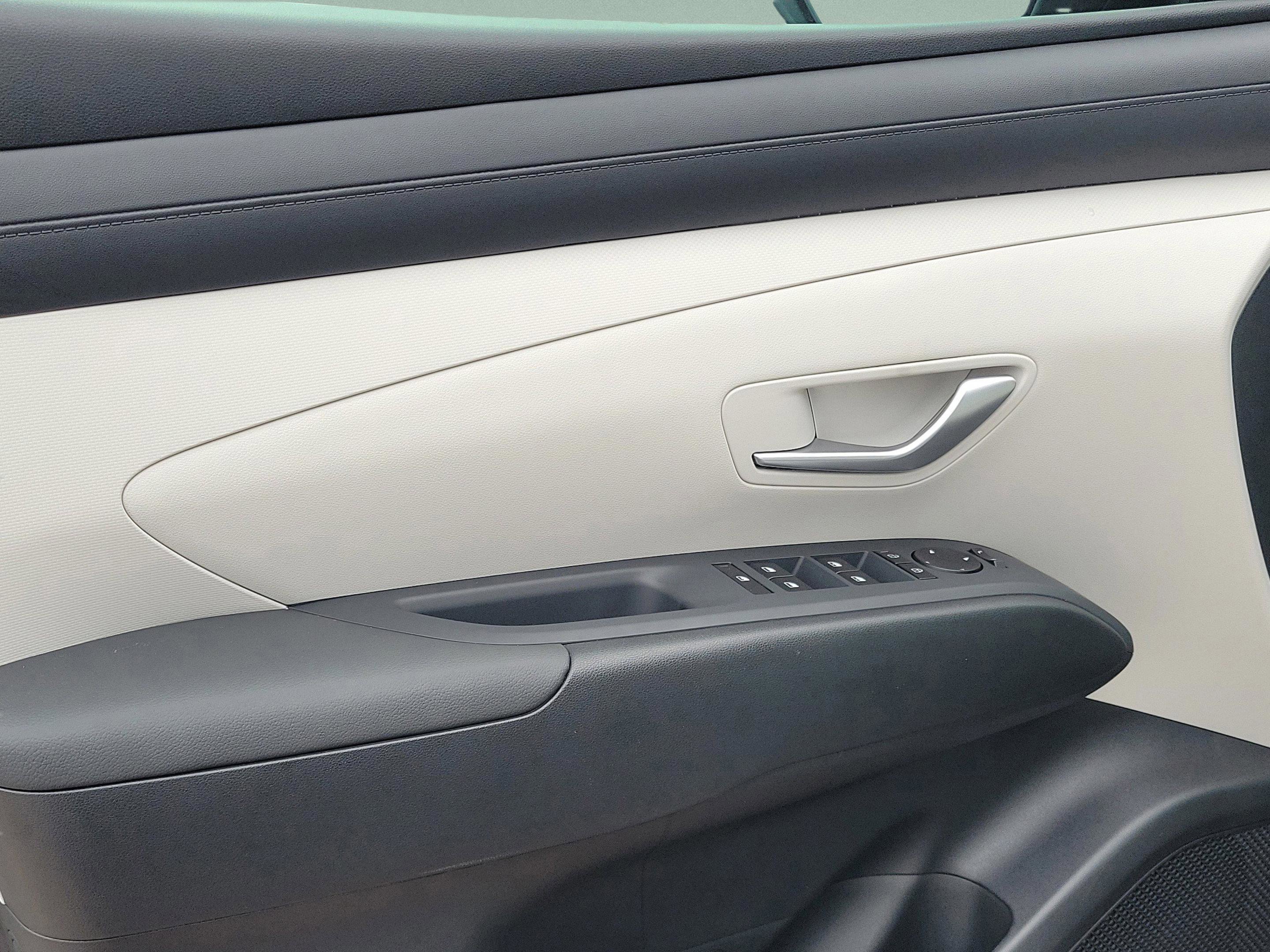 New 2026 Hyundai Tucson SEL image 18