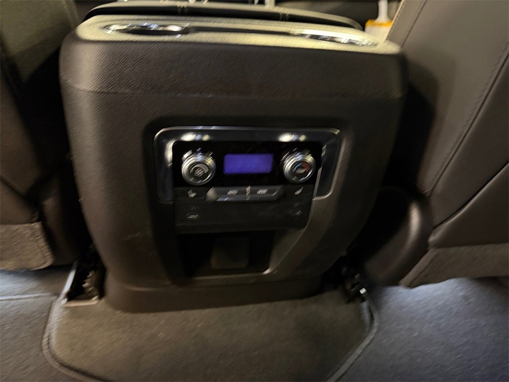 New 2026 GMC Yukon XL Elevation image 31