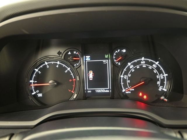 Used 2024 Toyota 4Runner SR5 Premium w/ Moonroof Package AWD/4WD image 10