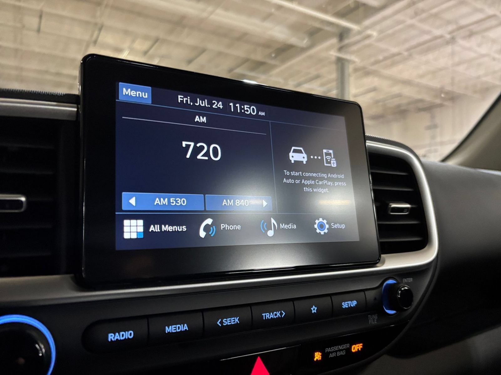 Used 2026 Hyundai Venue SEL FWD image 20
