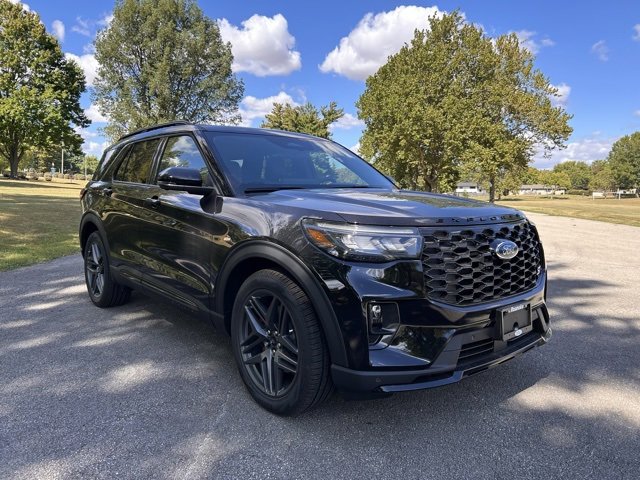 New 2025 Ford Explorer ST image 2