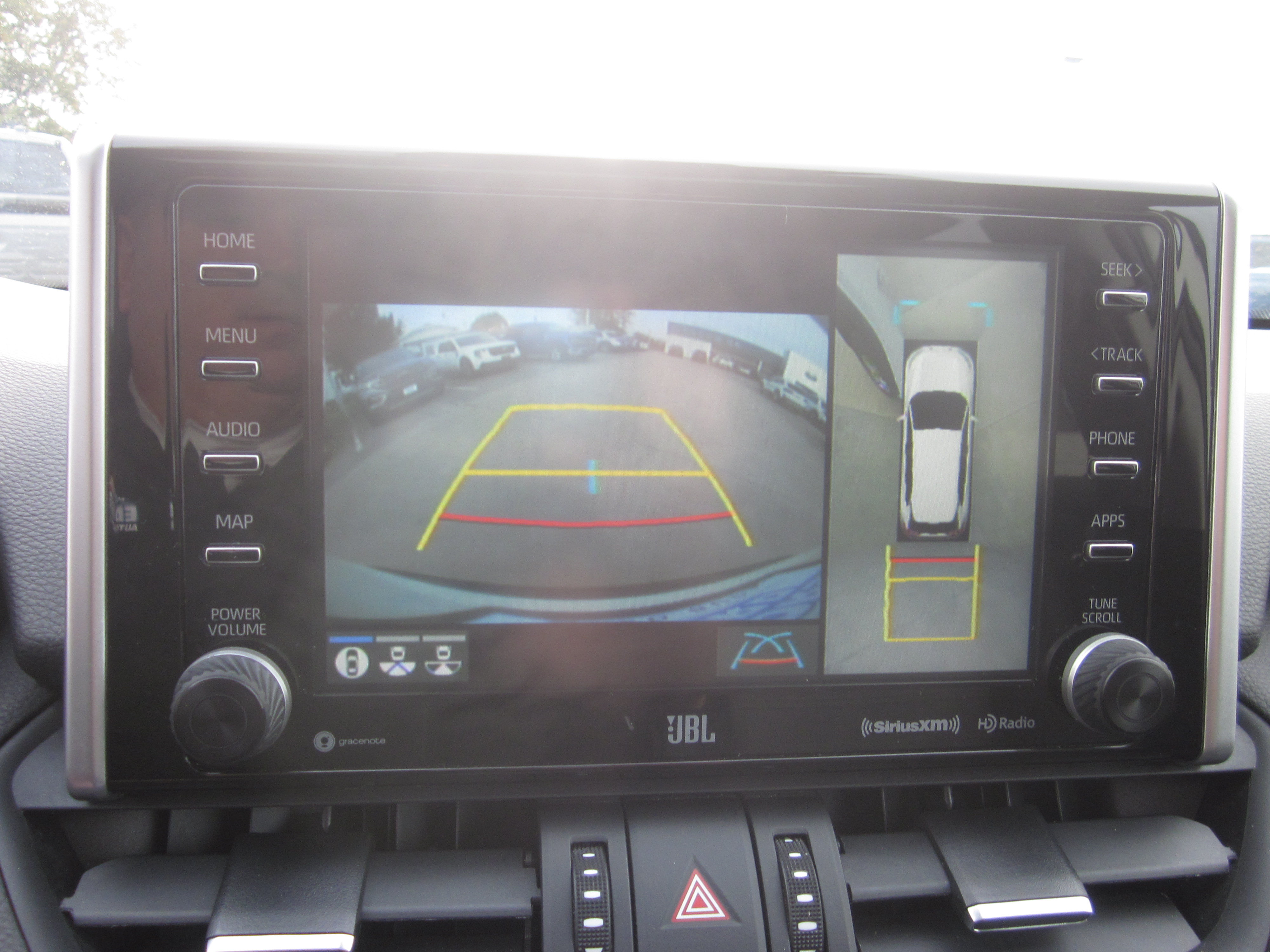 Used 2020 Toyota RAV4 Limited AWD/4WD image 21