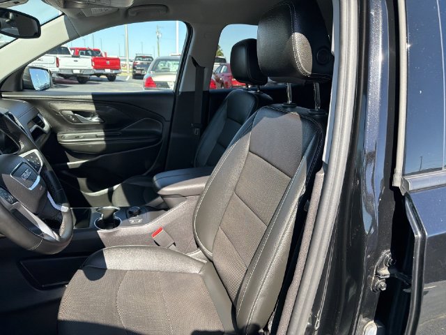 Used 2024 GMC Terrain SLT AWD/4WD image 19