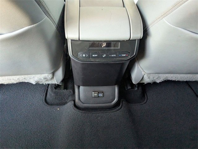 Used 2022 Toyota Highlander XLE image 15