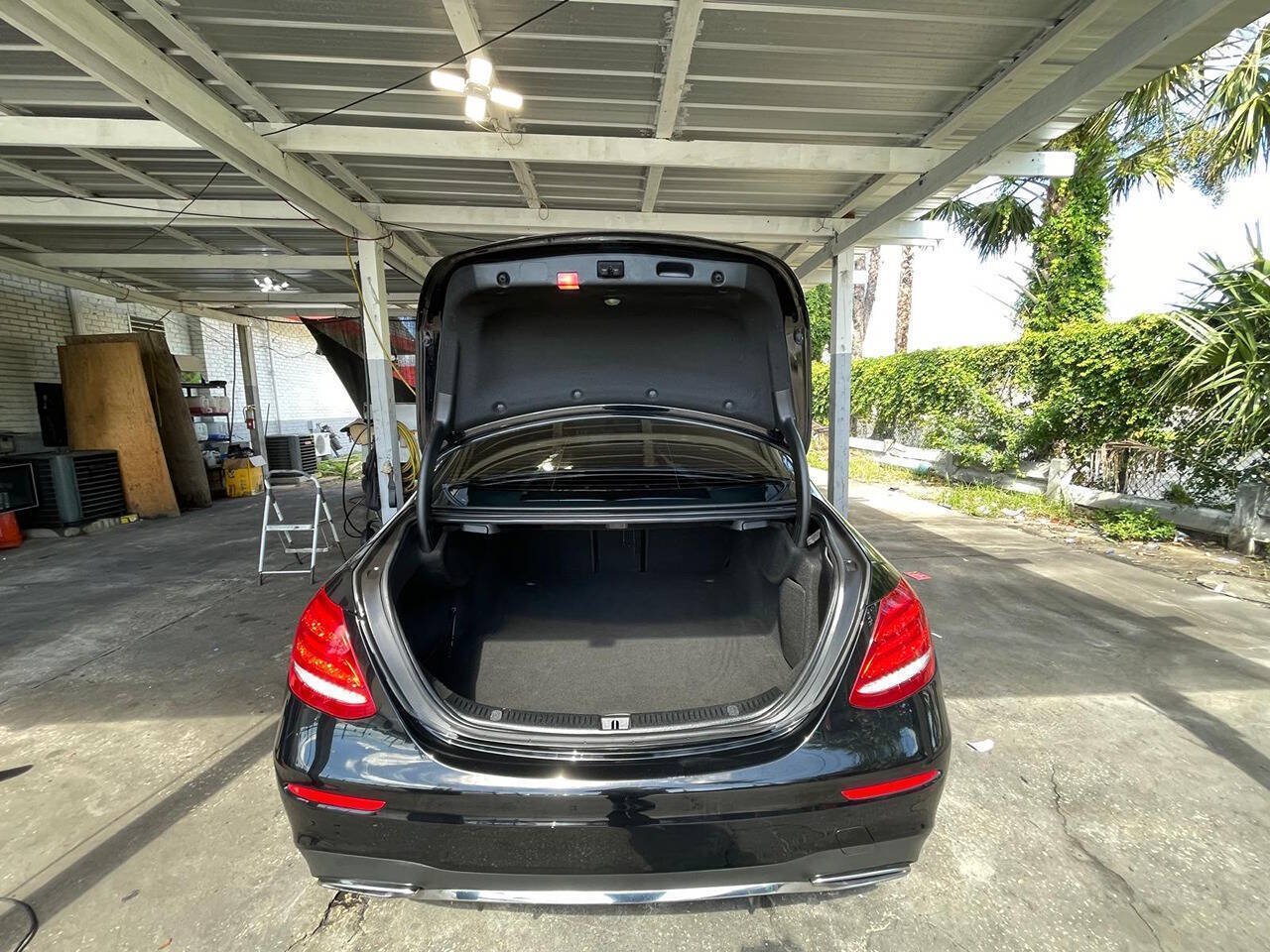 Used 2019 Mercedes-Benz E 300 image 13