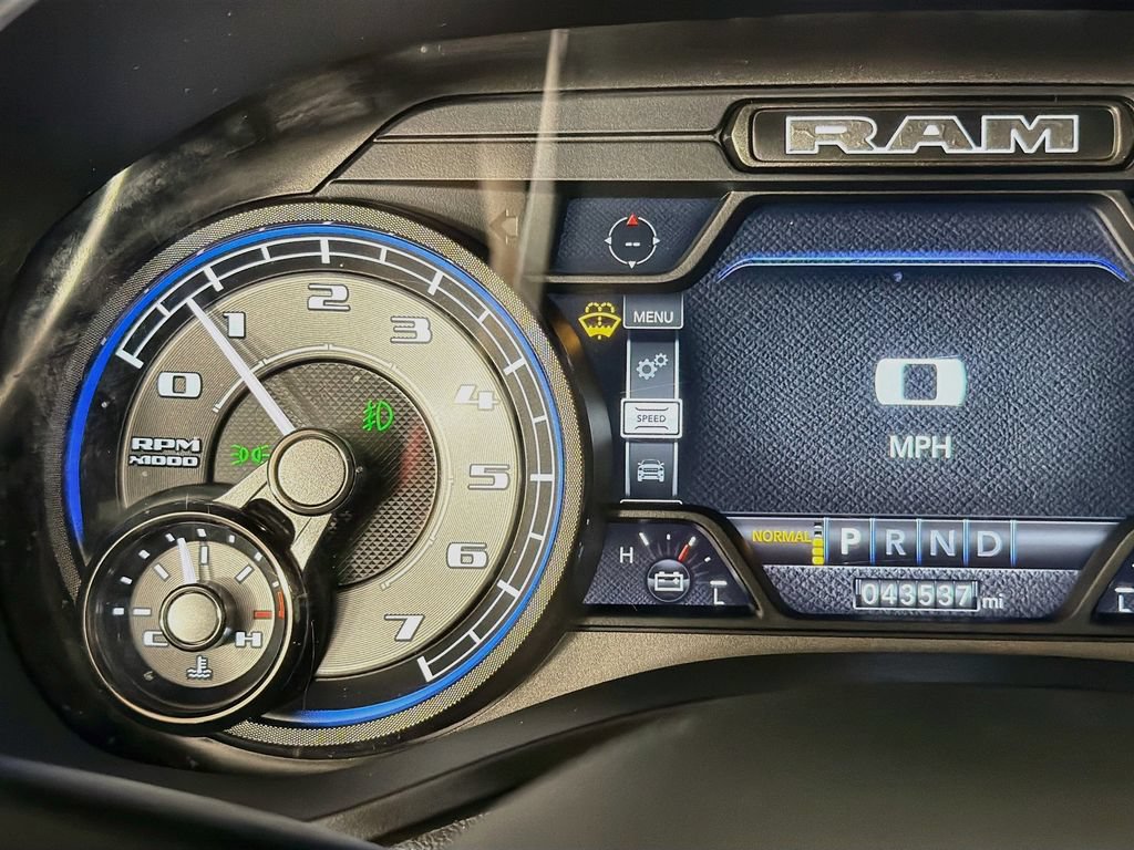 Used 2022 RAM 1500 Limited w/ Body-Colour Bumper Group AWD/4WD image 13