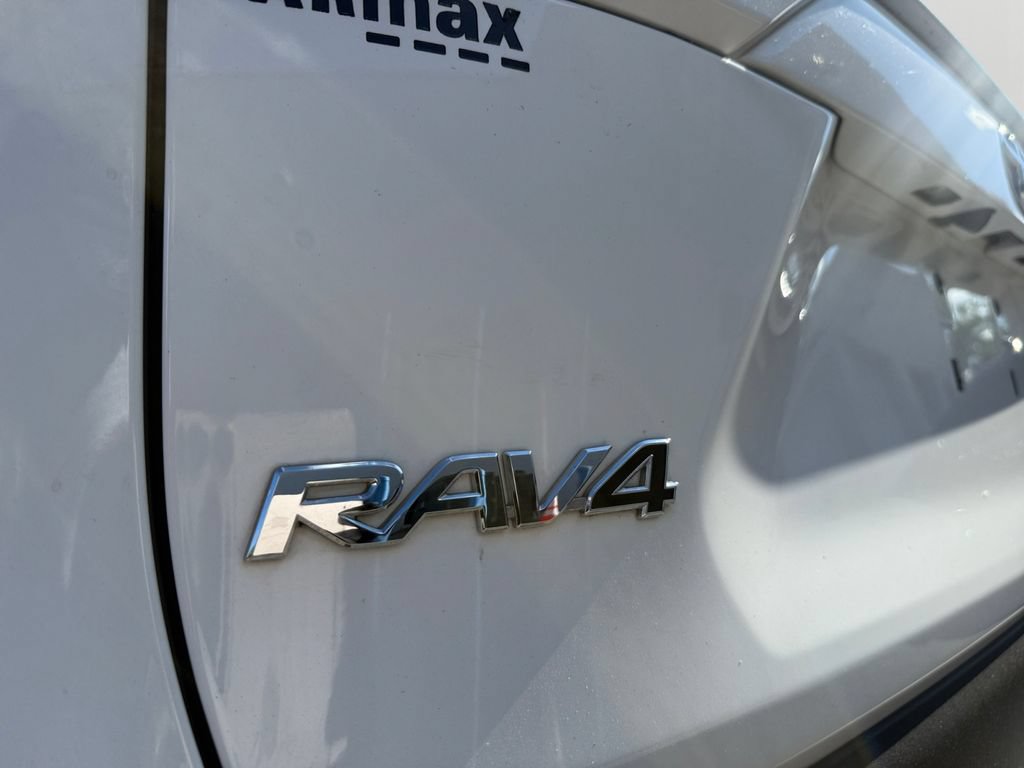 Used 2021 Toyota RAV4 XLE w/ Convenience Package AWD/4WD image 31
