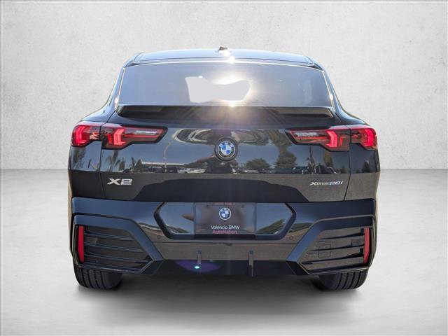 Used 2025 BMW X2 xDrive28i w/ Premium Package image 7