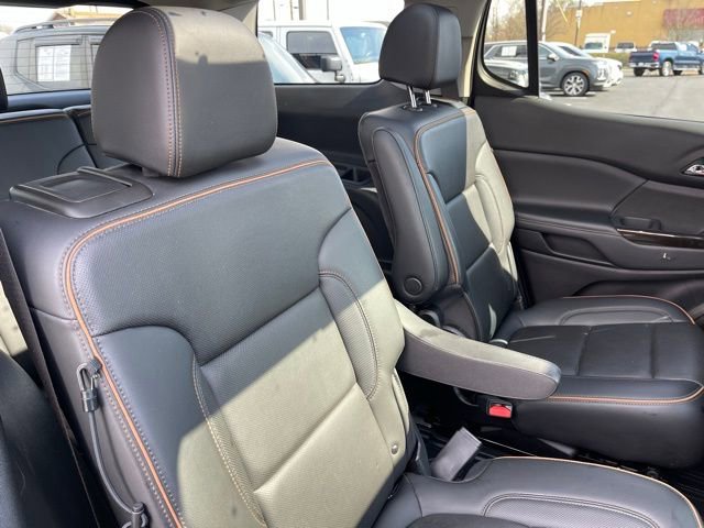 Used 2021 GMC Acadia AT4 w/ Technology Package image 12