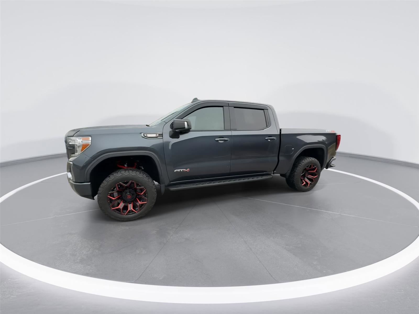 Used 2021 GMC Sierra 1500 AT4 w/ Technology Package AWD/4WD image 4