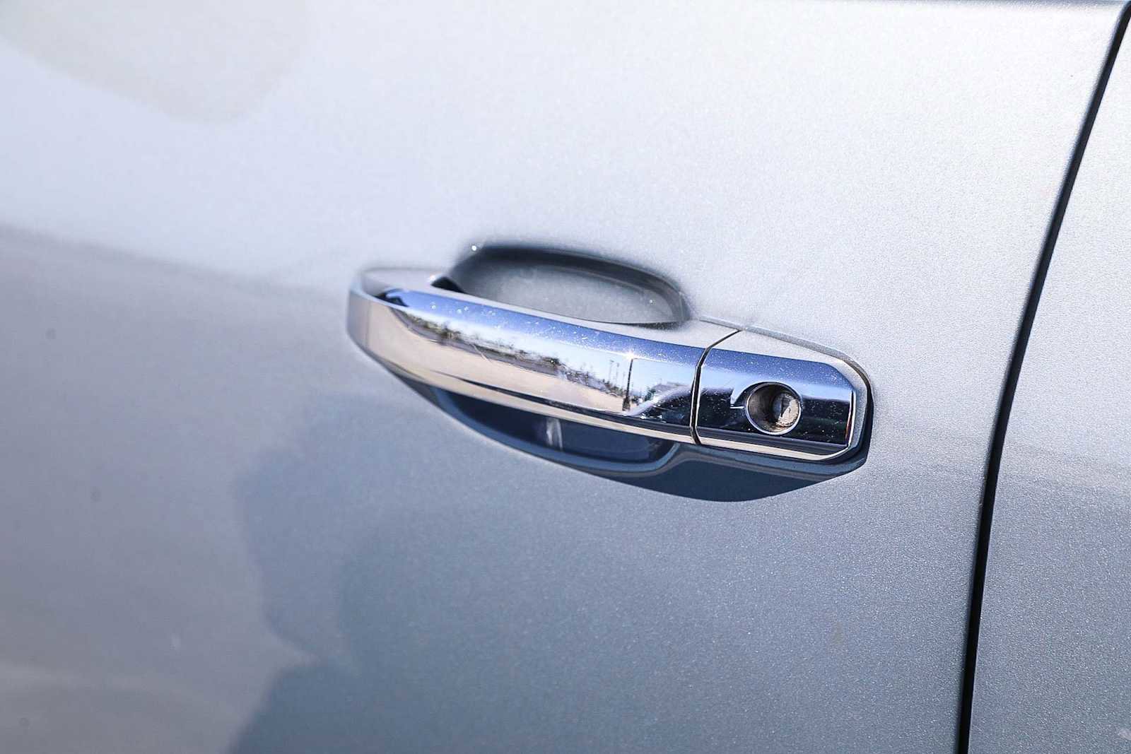 Used 2016 GMC Sierra 1500 SLT w/ SLT Premium Package image 19