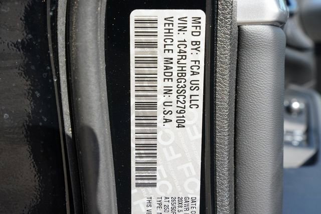 Certified 2025 Jeep Grand Cherokee Limited w/ Luxury Tech Group II image 61