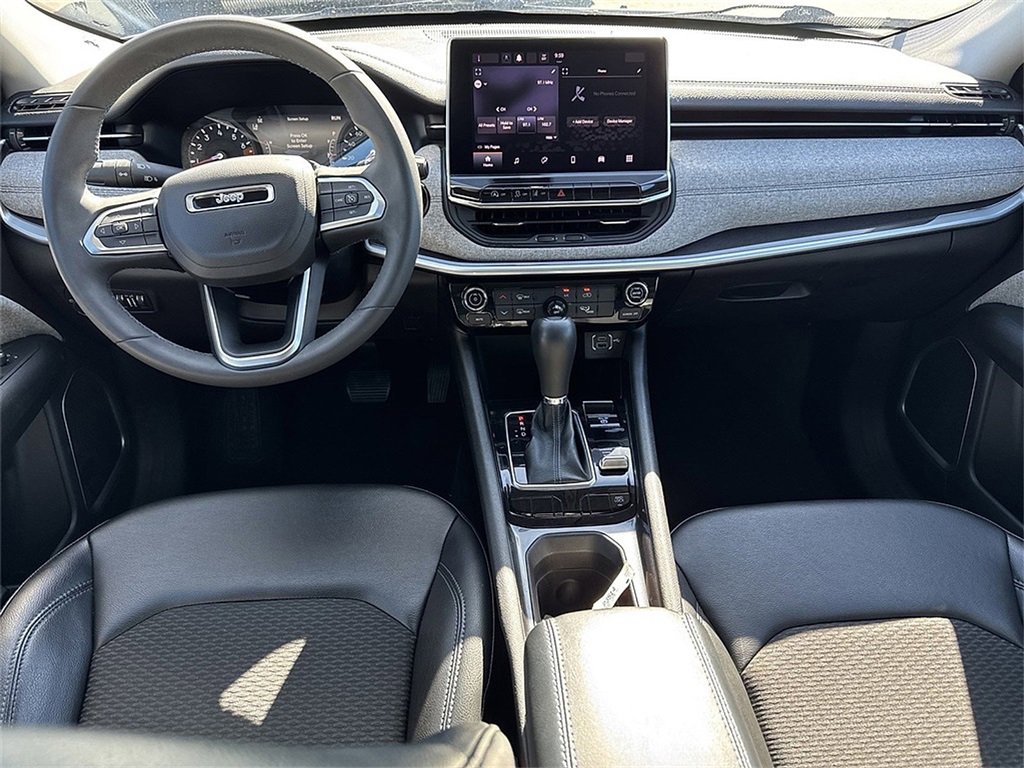 Used 2022 Jeep Compass Latitude image 9