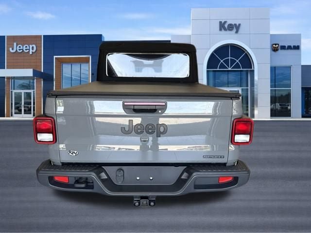 Used 2021 Jeep Gladiator Sport AWD/4WD image 5