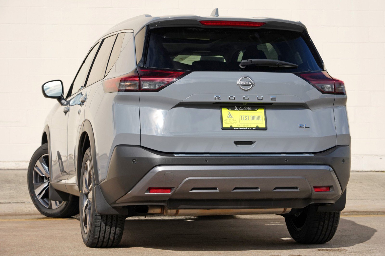 Used 2023 Nissan Rogue SL w/ SL Premium Package FWD image 5