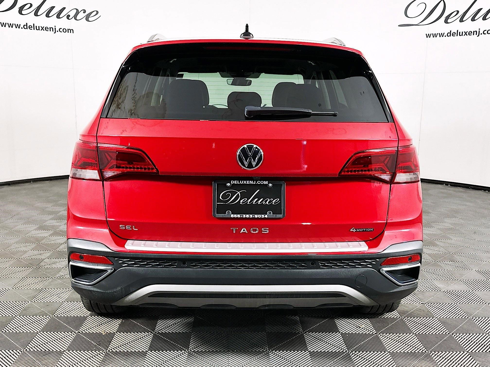 Used 2023 Volkswagen Taos SEL image 5