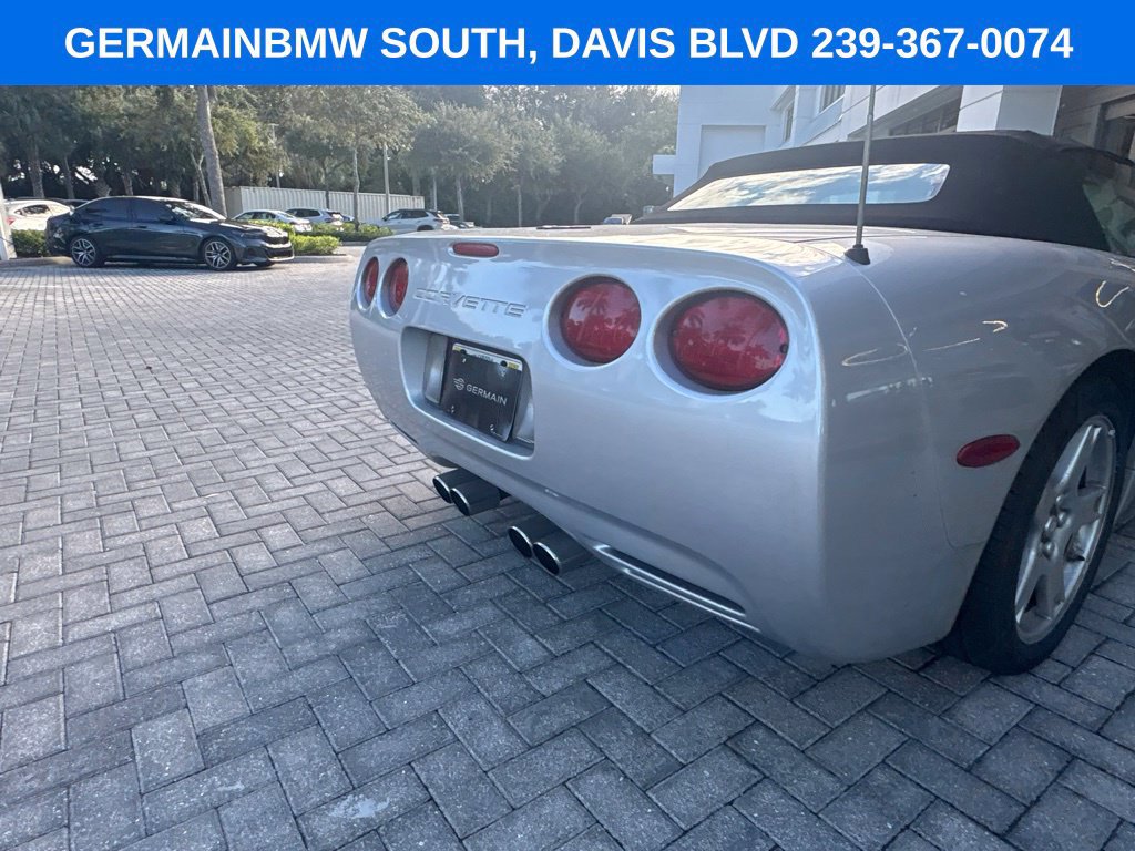 Used 1999 Chevrolet Corvette Convertible RWD image 12