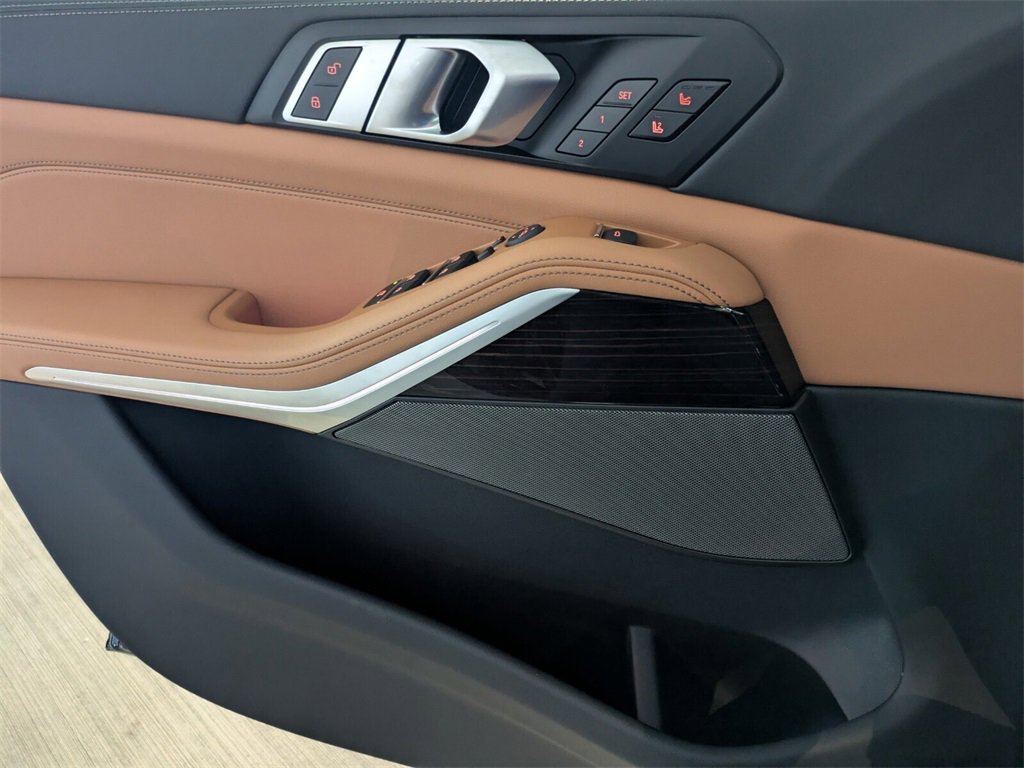 New 2026 BMW X5 M60i image 6