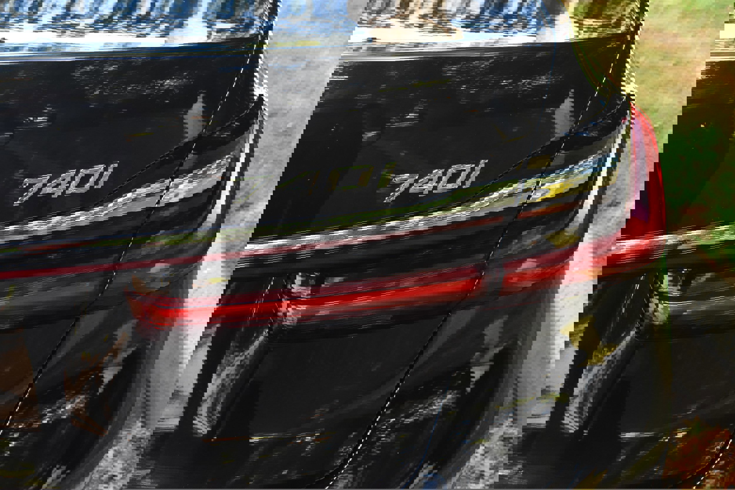 Used 2020 BMW 740i xDrive w/ Cold Weather Package image 17