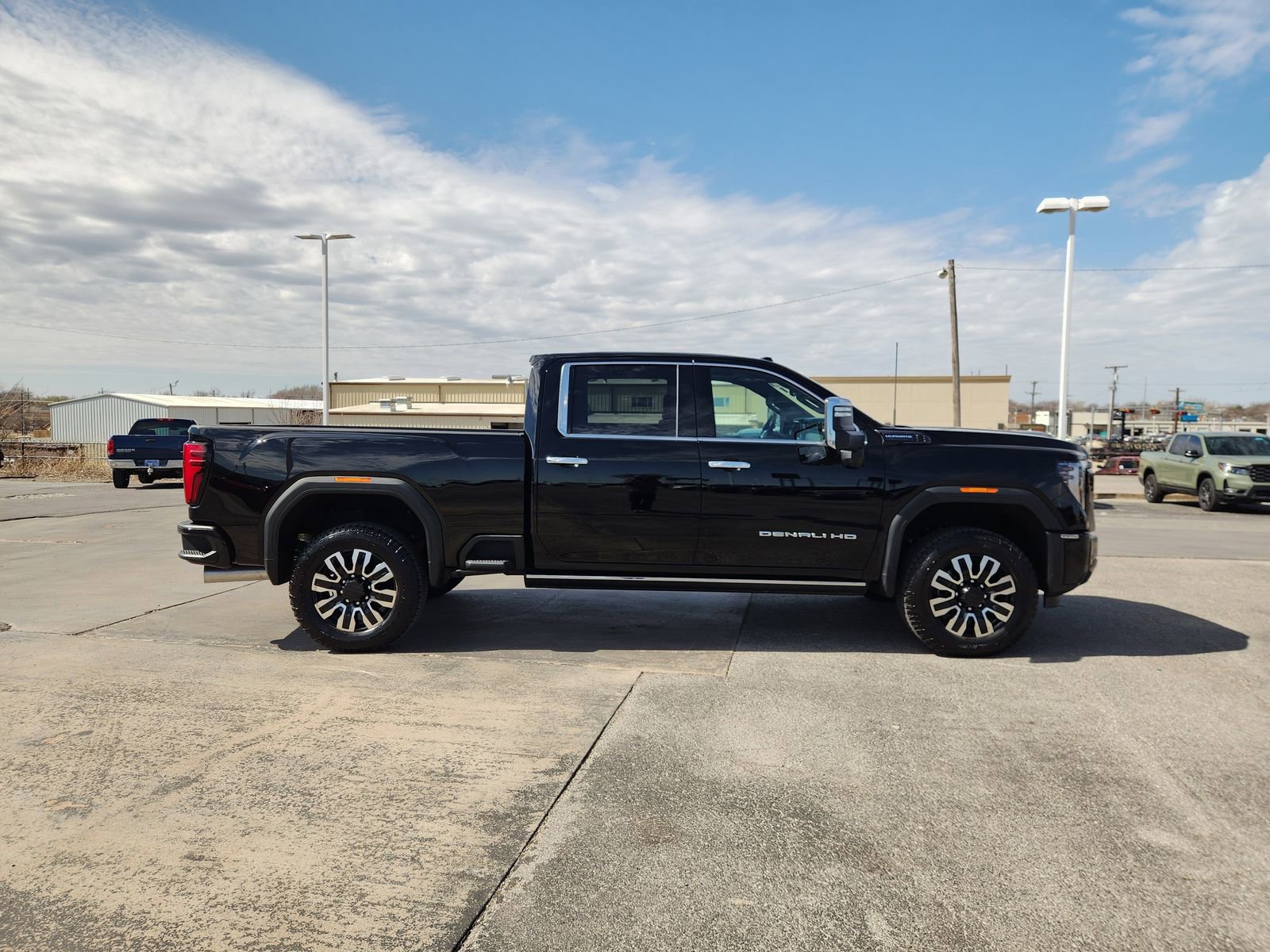 Certified 2025 GMC Sierra 2500 Denali Ultimate image 7