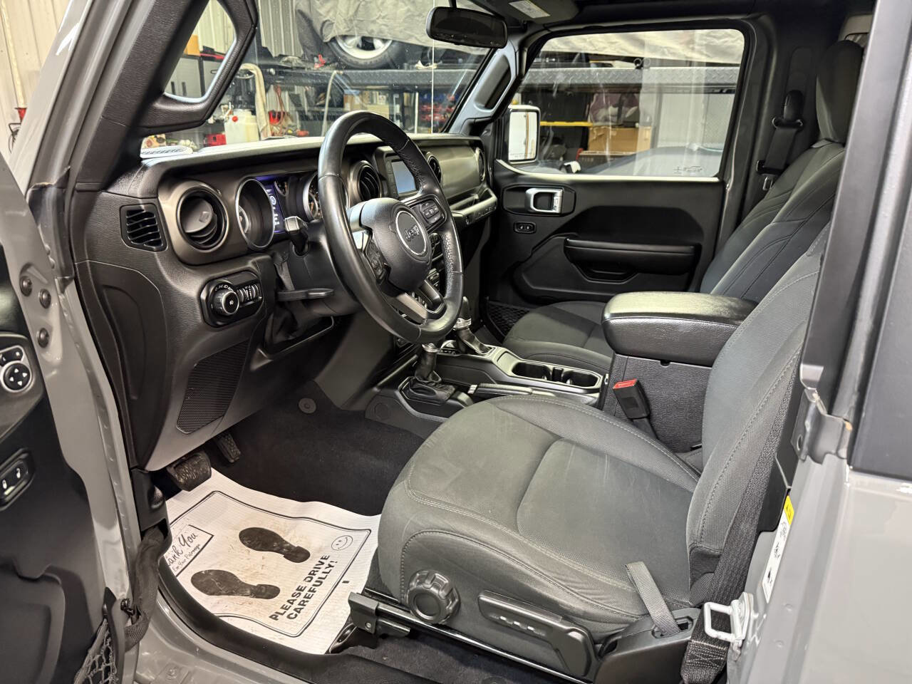 Used 2019 Jeep Wrangler Sport image 3