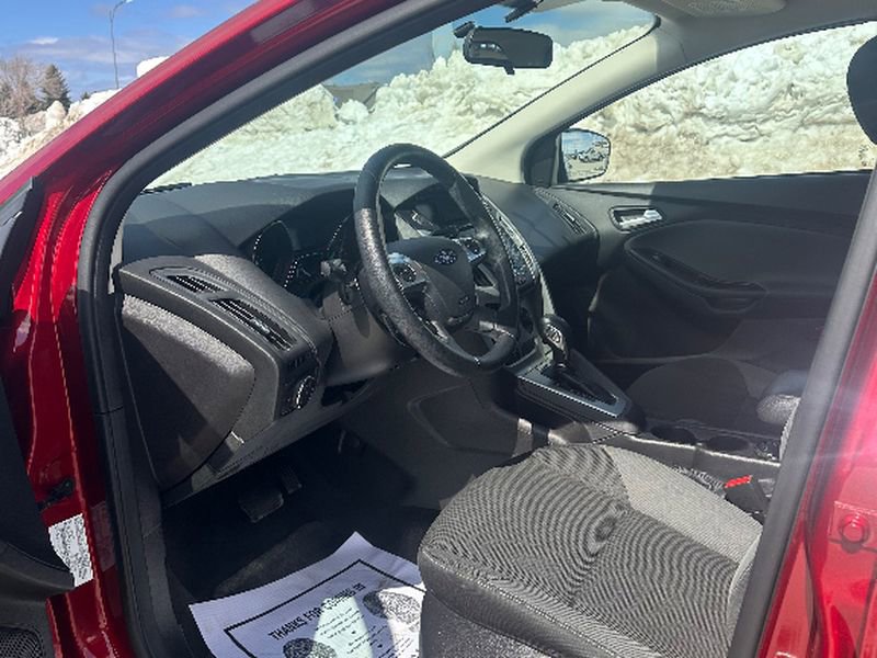 Used 2014 Ford Focus SE image 11