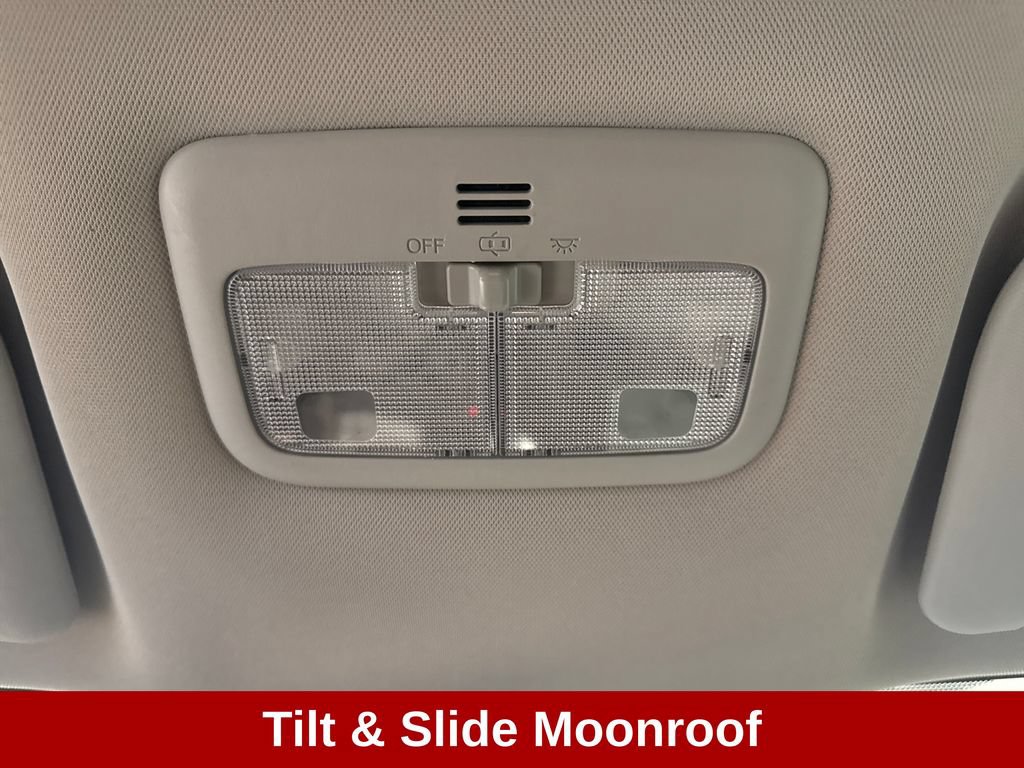 Used 2018 Toyota Corolla LE FWD image 18