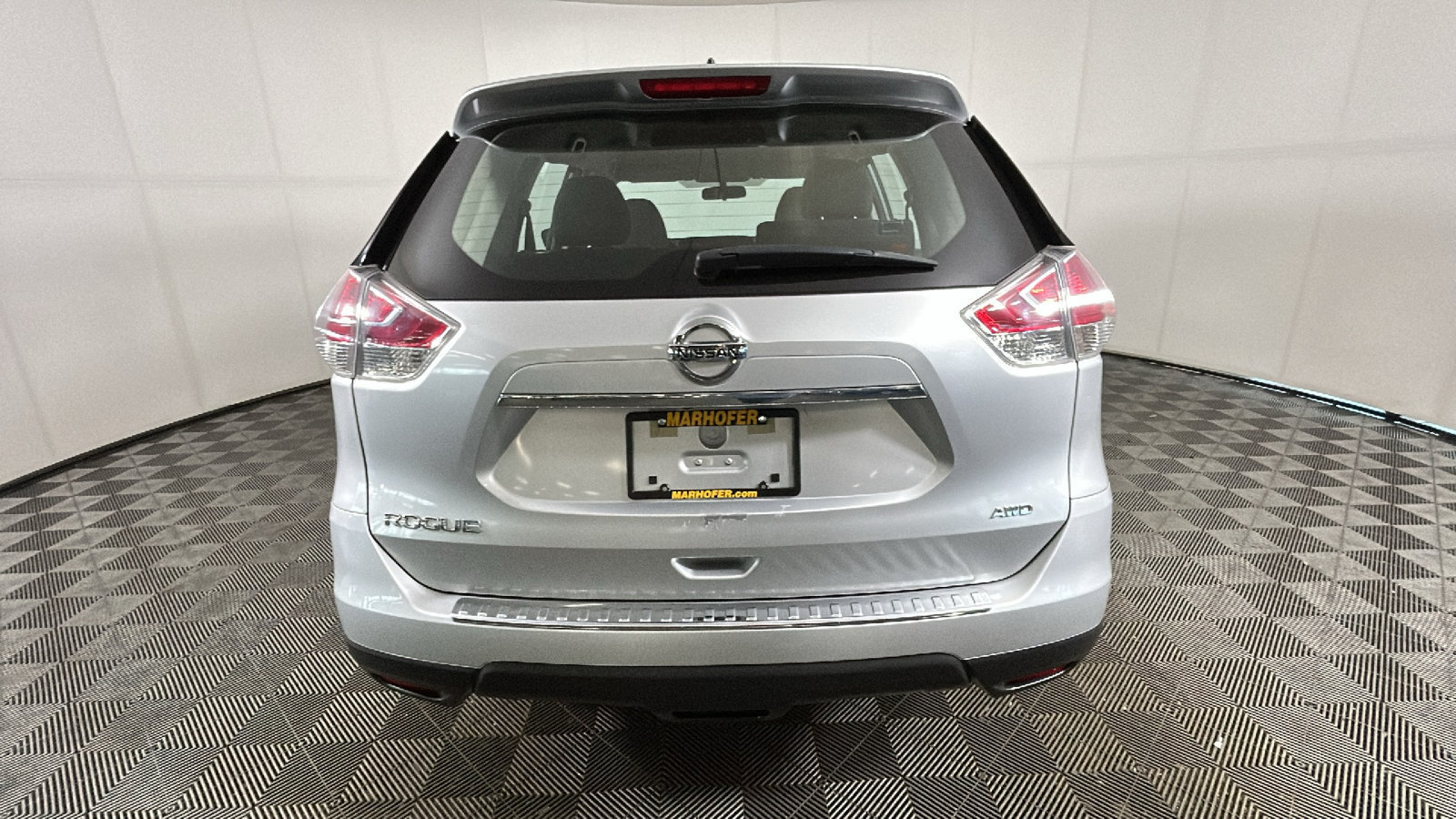 Used 2016 Nissan Rogue S AWD/4WD image 4