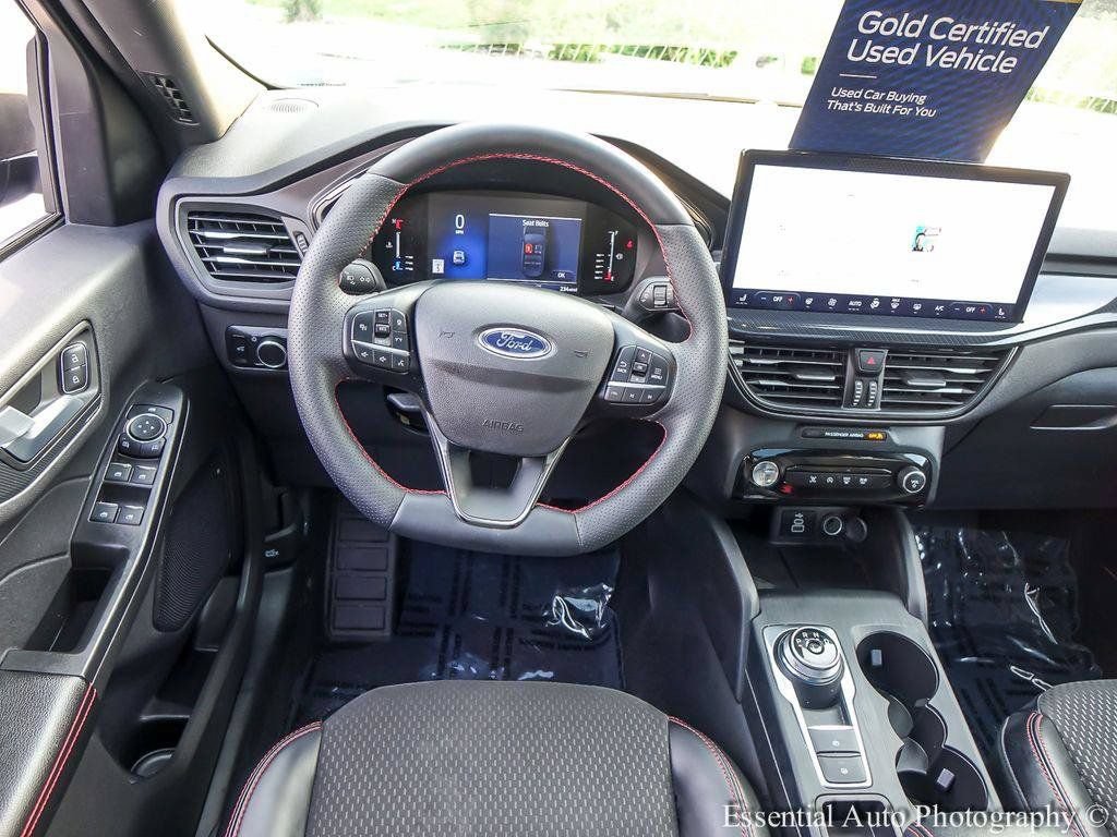 Certified 2024 Ford Escape ST-Line w/ Tech Pack #1 AWD/4WD image 13