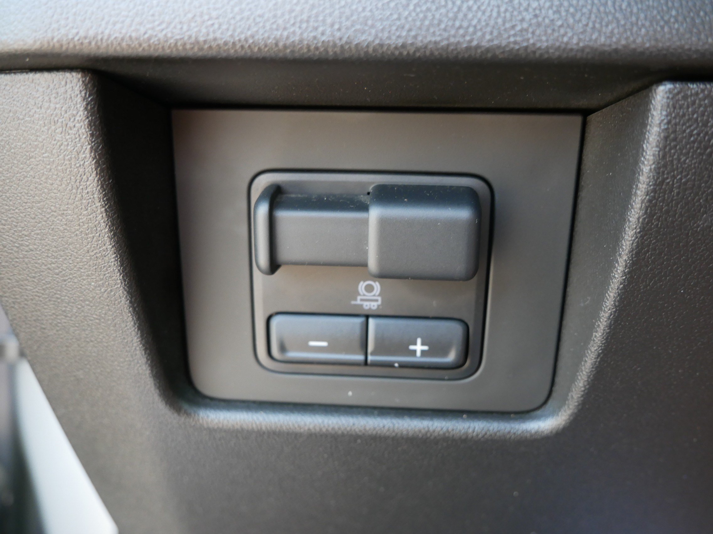 Used 2023 GMC Canyon AT4 w/ Canyon Safety Plus Package AWD/4WD image 26