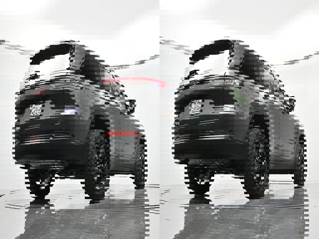 New 2025 Jeep Grand Cherokee Limited w/ Black Appearance Package image 37