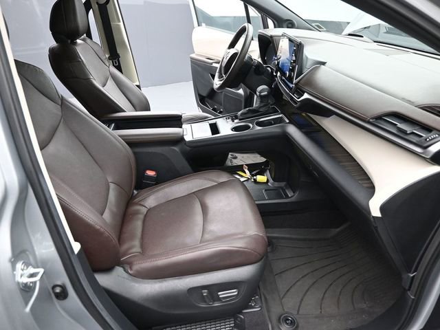 Certified 2023 Toyota Sienna Platinum image 34