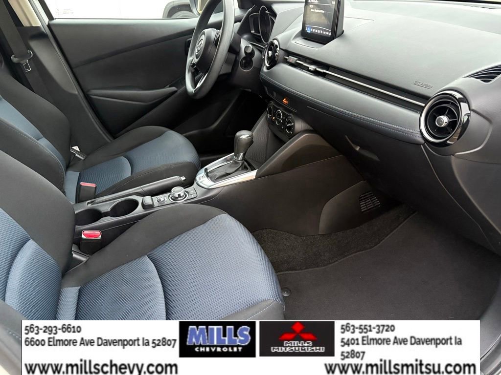 Used 2019 Toyota Yaris LE image 18