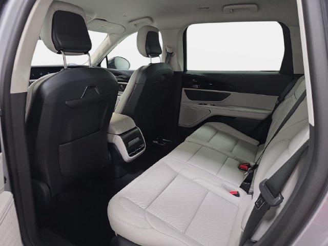 New 2026 Lincoln Nautilus Premier AWD/4WD image 10