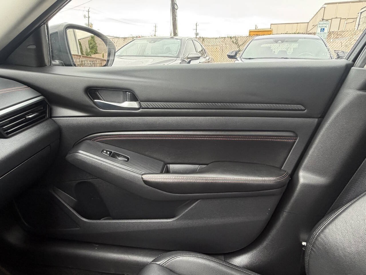 Used 2022 Nissan Altima 2.5 SR w/ Midnight Edition Package FWD image 26
