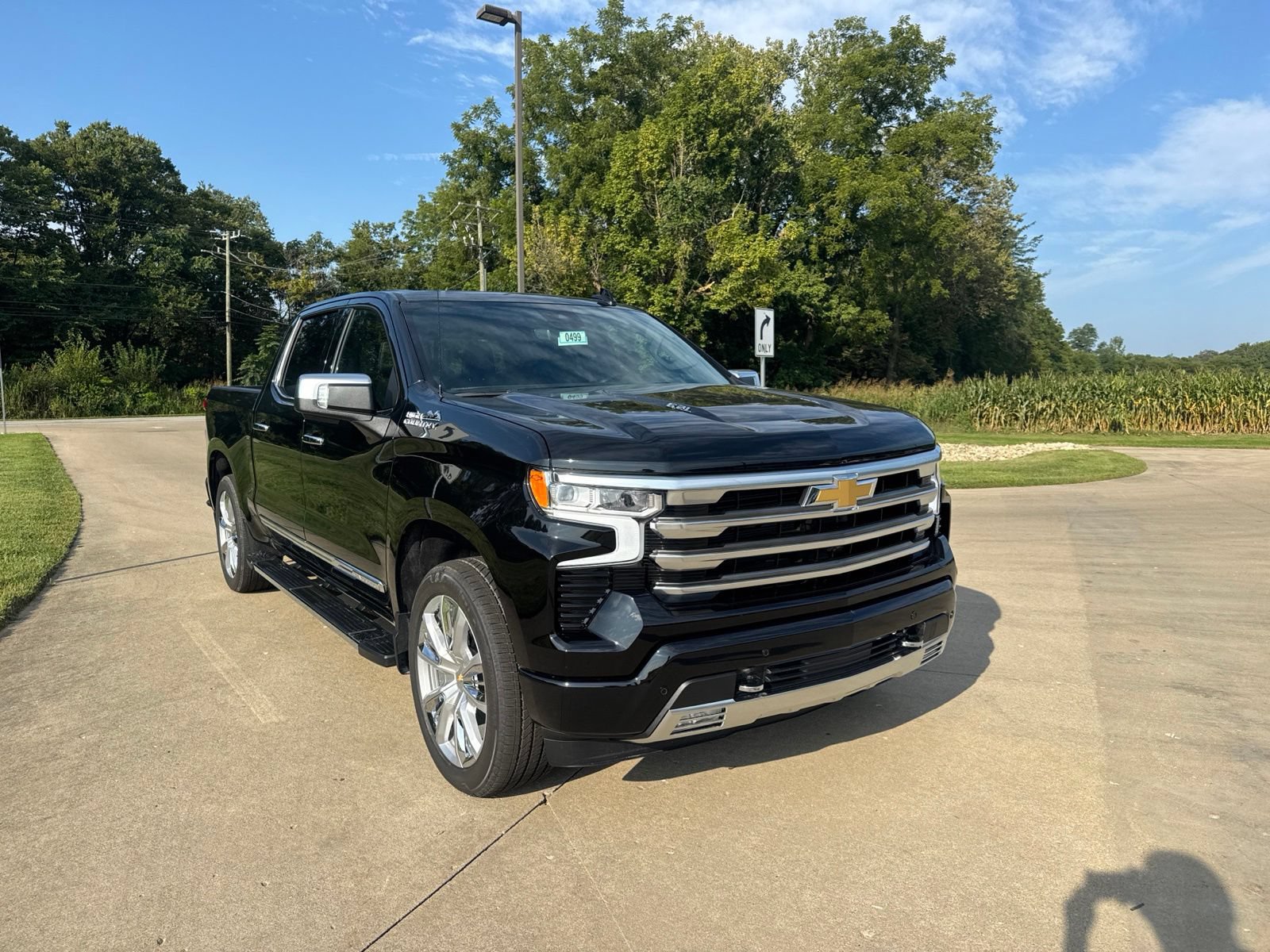 New 2026 Chevrolet Silverado 1500 High Country w/ High Country Premium Package AWD/4WD image 3