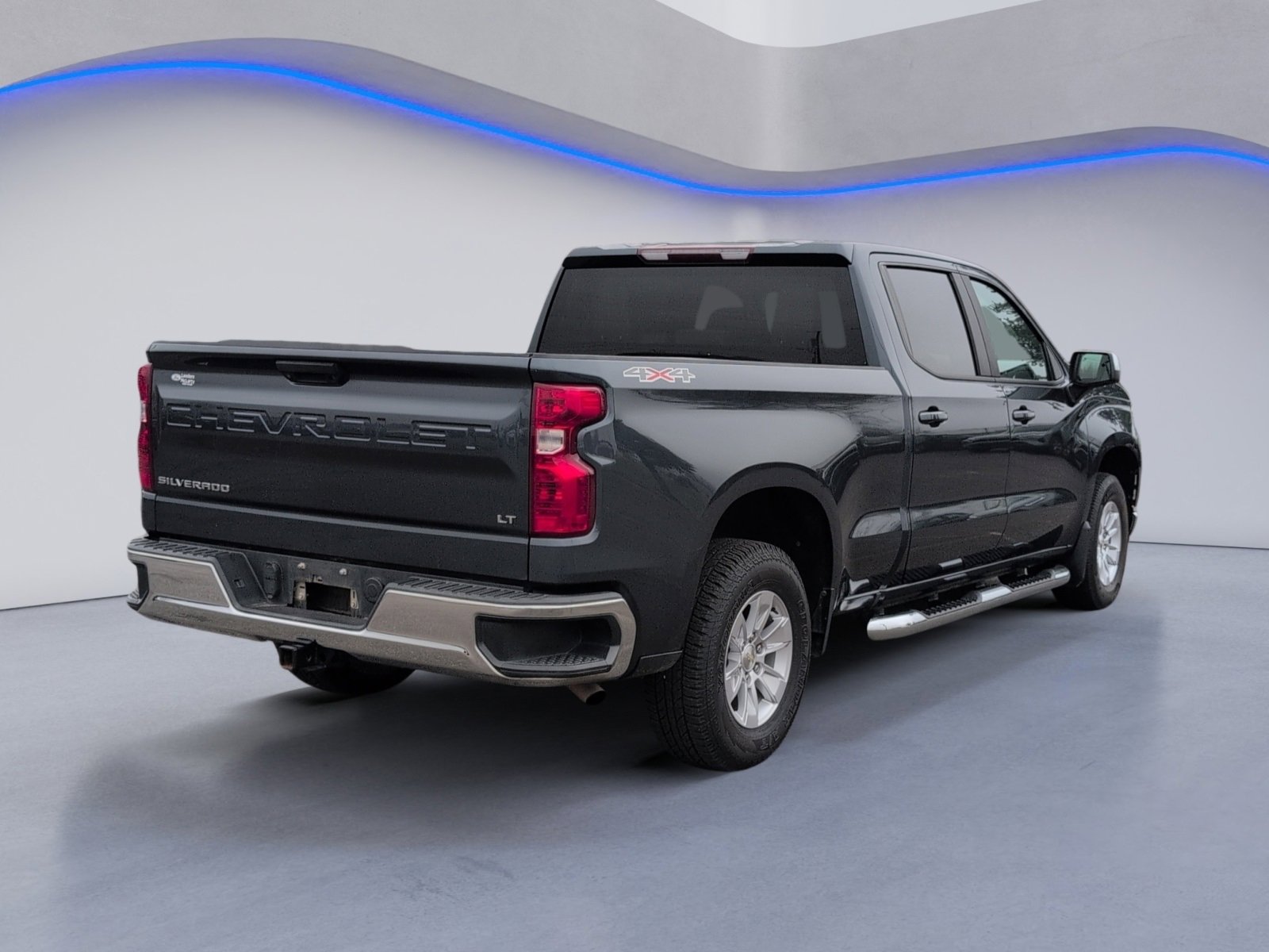 Used 2020 Chevrolet Silverado 1500 LT w/ Bed Protection Package image 3