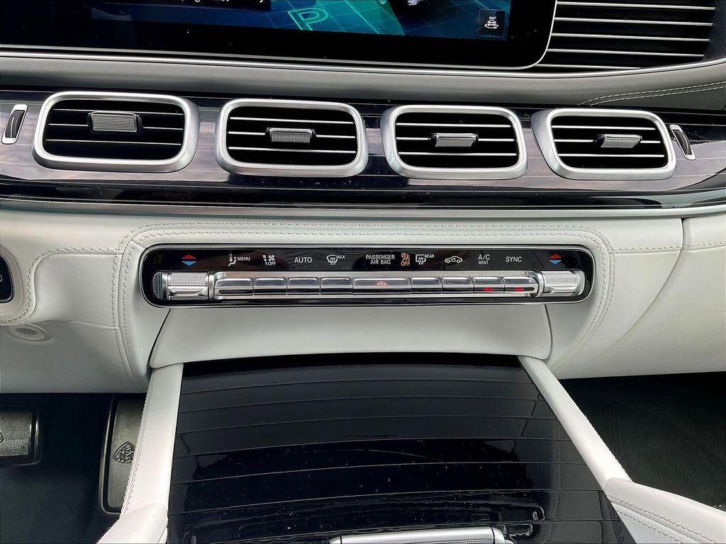 Used 2023 Mercedes-Benz Maybach GLS 600 4MATIC image 15