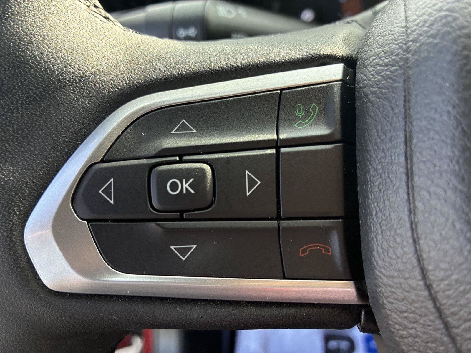 Used 2025 Jeep Compass Limited AWD/4WD image 19