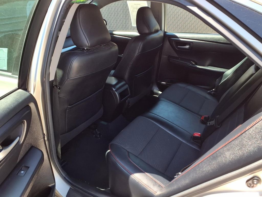 Used 2017 Toyota Camry SE FWD image 17