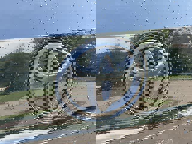 Used 2024 Toyota Highlander XLE AWD/4WD image 18