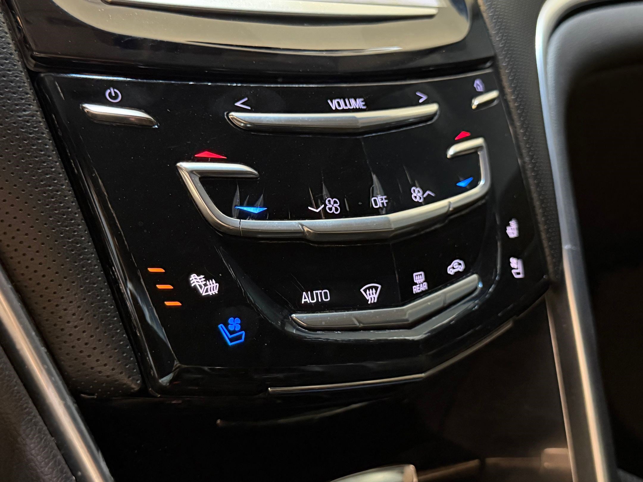 Used 2015 Cadillac XTS Luxury AWD/4WD image 29