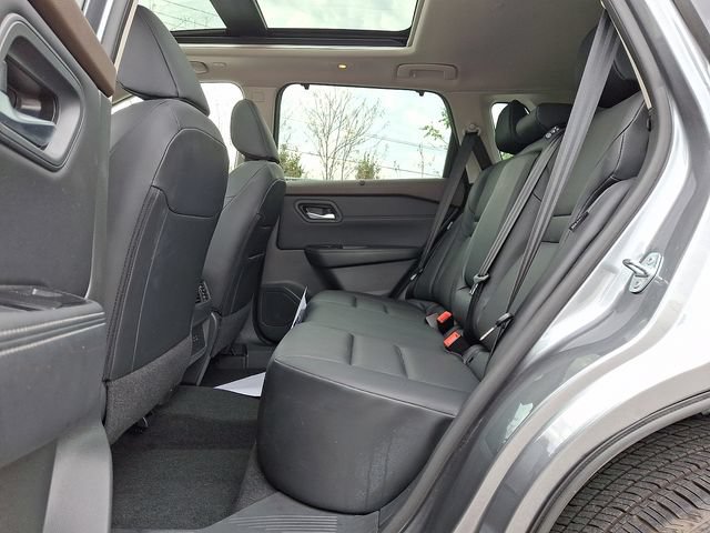 Used 2023 Nissan Rogue SV w/ SV Premium B Package AWD/4WD image 13