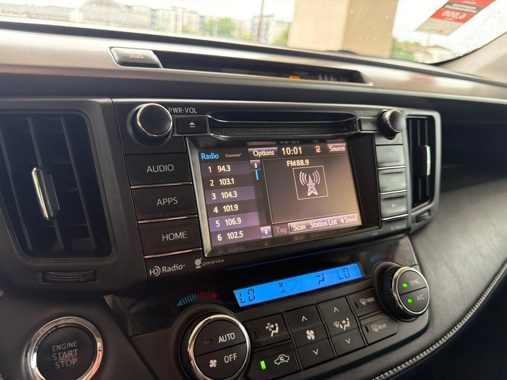 Used 2018 Toyota RAV4 XLE AWD/4WD image 28